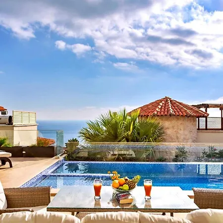 4 Bedroom - 3283 Villa *